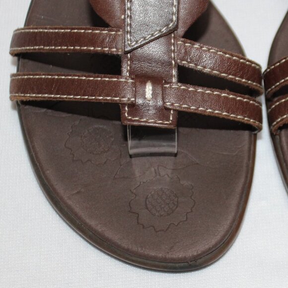 St. John's Bay Brown Sandals - Picture 10 of 11